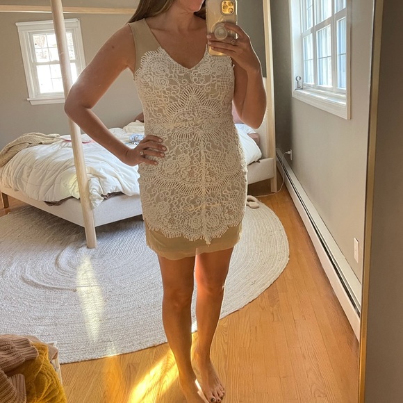 Aakaa Dresses & Skirts - Aakaa White and Nude Dress